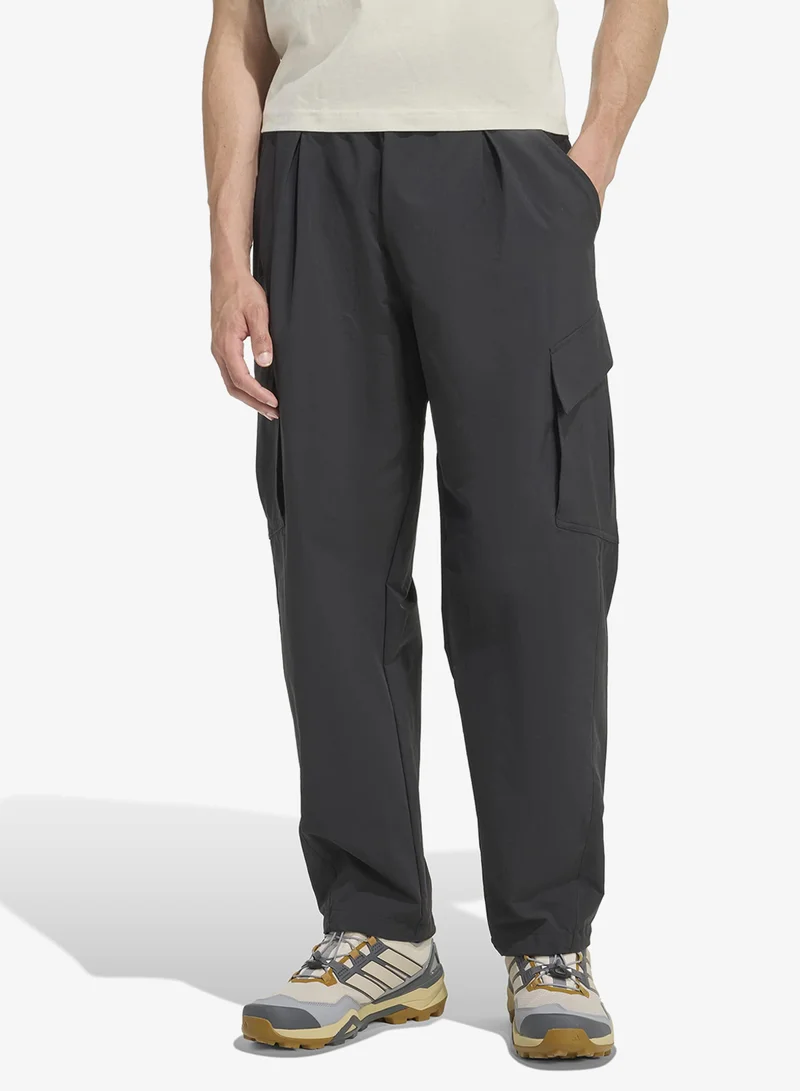 اديداس بنطلون كارجو شبابي