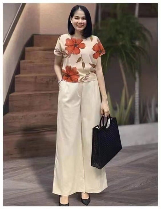 Cross-border 2023 New Cross-border suit Summer Fashion Solid Color plus size Loose Short-sleeved Printed Trousers Two-piece Set for Women white red flower