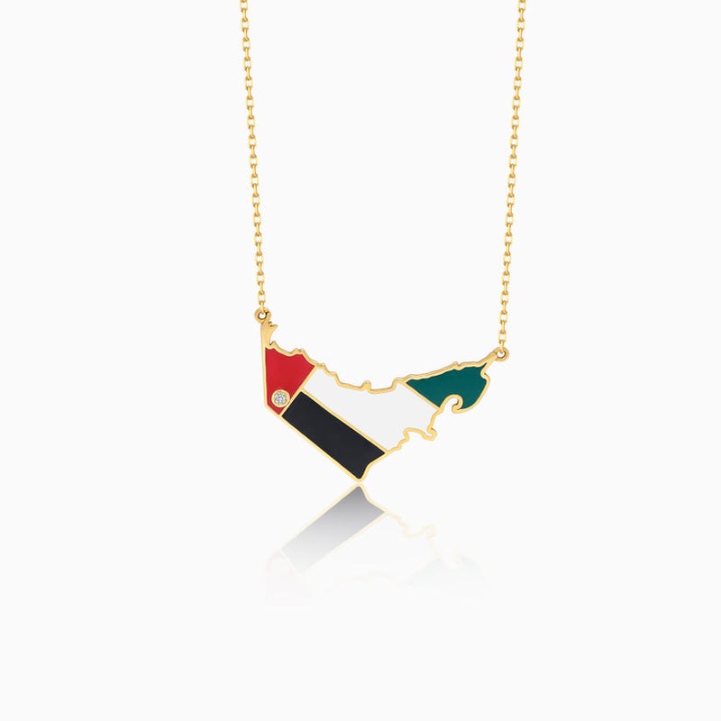 Jawhara Jewellery قلادة علم الإمارات 18 قيراط ذهب للنساء مع ألماس طبيعي، تصميم خريطة مع تفاصيل المينا، هدية مجوهرات فاخرة لها، قلادة ثقافية أنيقة من جوهرة للمجوهرات - Image 1
