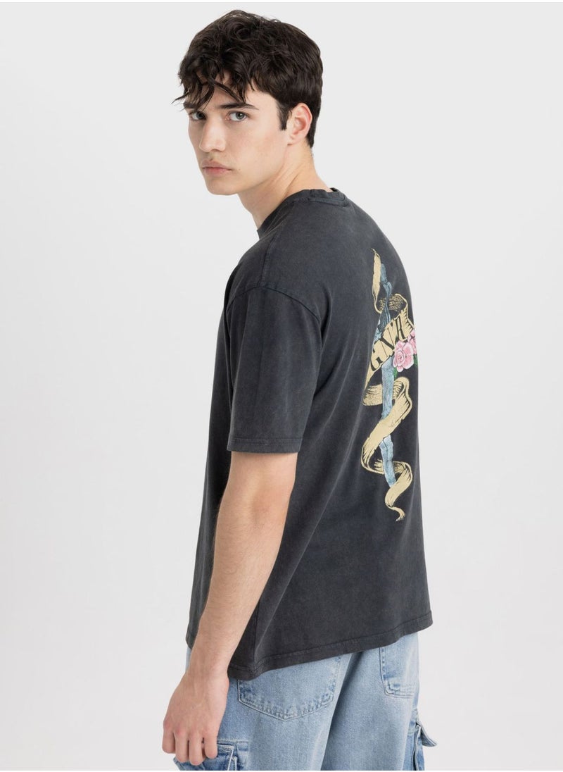 DeFacto Regular Fit Guns N' Roses Licensed Crew Neck Print  - Image 2