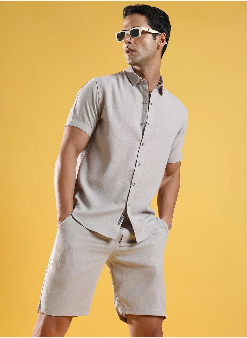 Campus Sutra Campus Sutra Men's Beige Basic Textured Co-Ord Set For Casual Wear | Spread Collar | Short Sleeve | Button Closure | Cotton Co-Ords Crafted With Comfort Fit For Everyday Wear