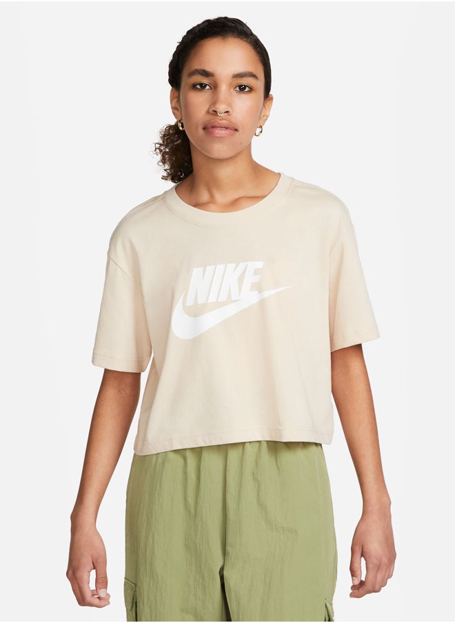 Nike - Sportswear Essential Women's Cropped T-shirt - Image 1