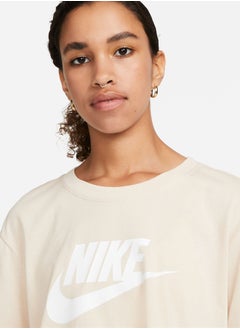 Nike Sportswear Essential Women's Cropped T-shirt  - Image 2