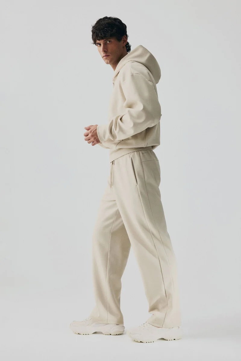 اتش اند ام بنطلون رياضي بقصّة عادية