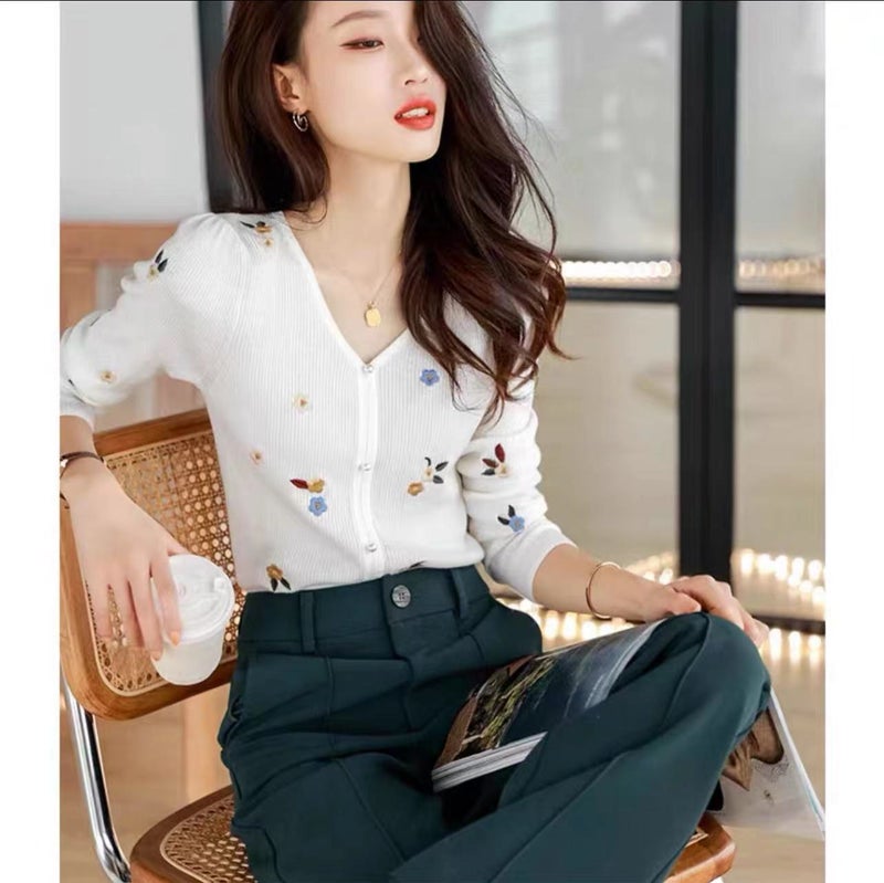 French small romantic ~ hair exquisite gentle heavy industry embroidery V-neck pullover long sleeve sweater women autumn skin-friendly soft autumn Black  - Image 3