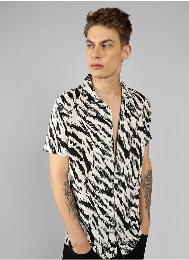 دينيس لينغو Black Shirt For Men For Men Perfect For Casual Occasion