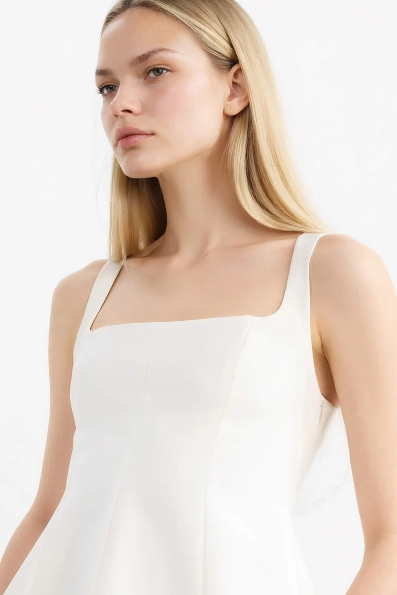 ديفاكتو Slim Fit Crew Neck Sleeveless Blouse