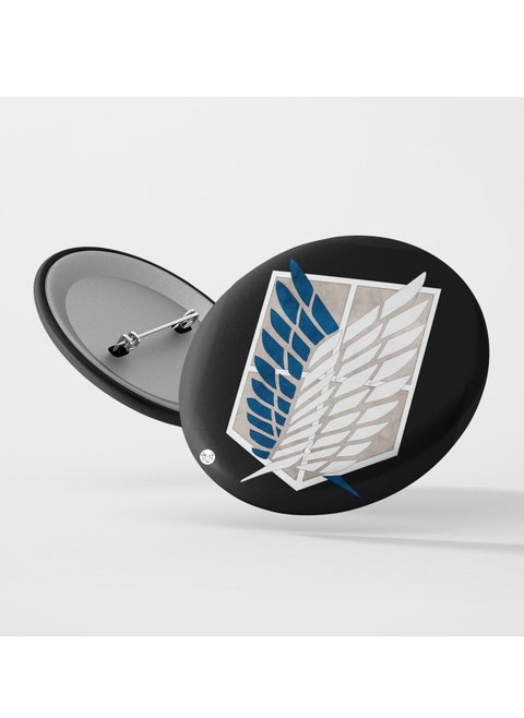 Brooch with Attack on Titan design