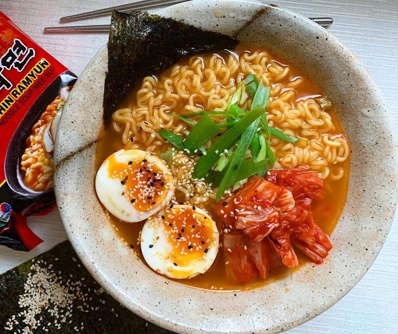 Nongshim شوربة نودلز حارة غنية من نونغشيم شين راميون - Image 4