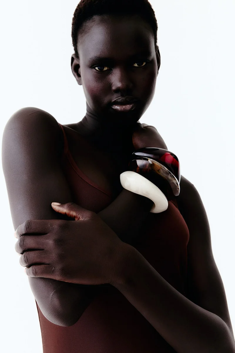 اتش اند ام فستان شبكي بحمالات كتف