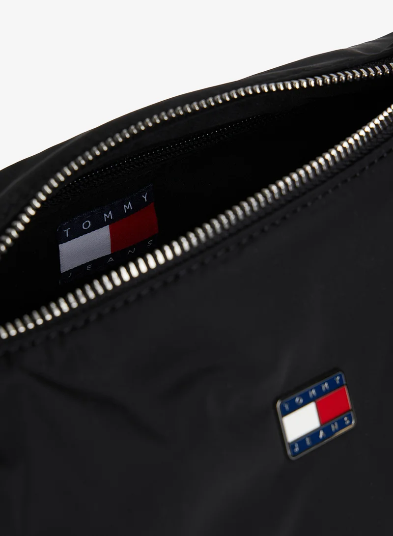 TOMMY JEANS Urban Shoulder Bag