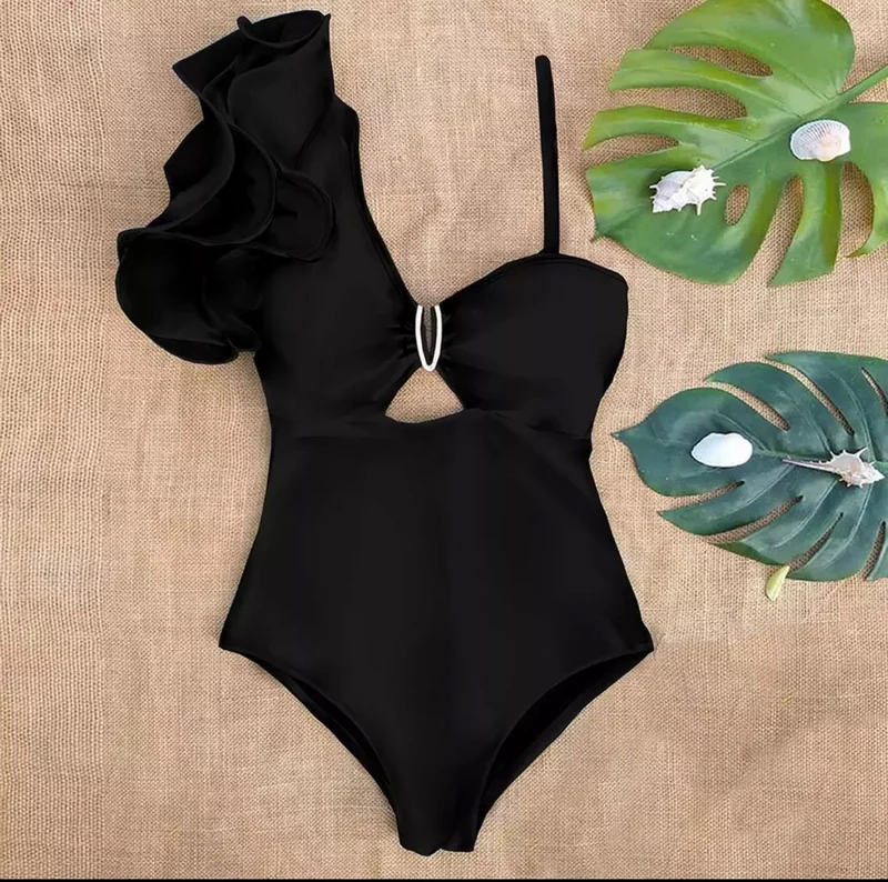 Queen Aksesuar New Trend Fashion Luxury Flounce One Shoulder Shiny Black Swimsuit Metal Chest Brooch M3