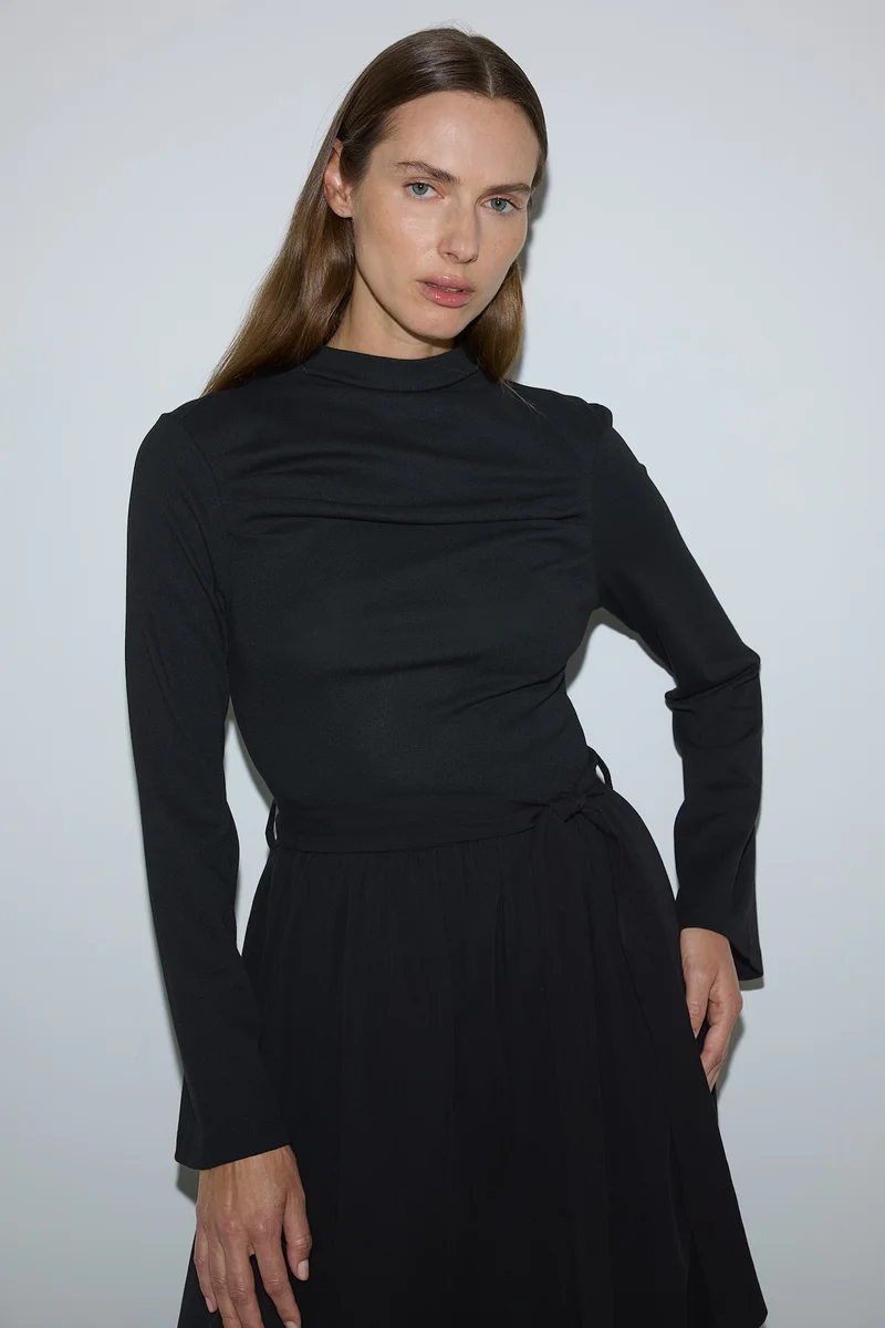 ديفاكتو Mock Neck Cotton Dress