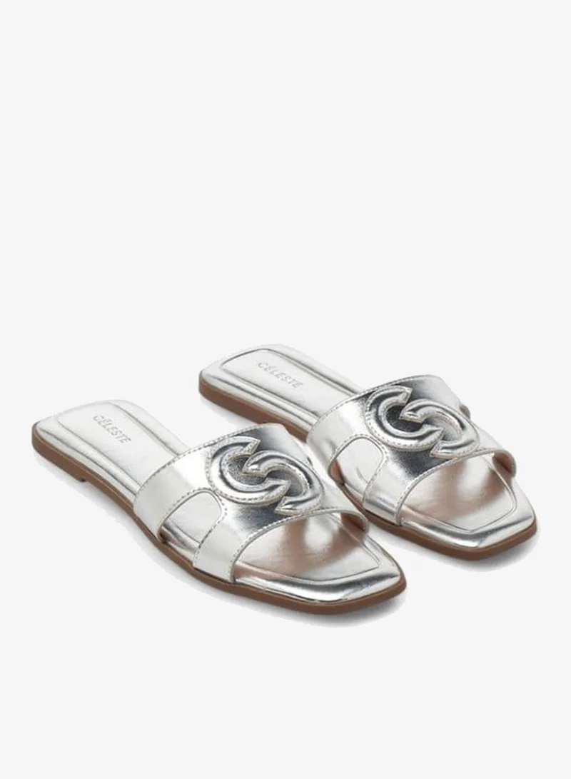 سيليست صنادل نسائية سهلة الارتداء بنقش الشعار