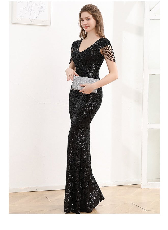 Madam Uniq Elegant Black Evening Gown with Mermaid Design  - Image 4