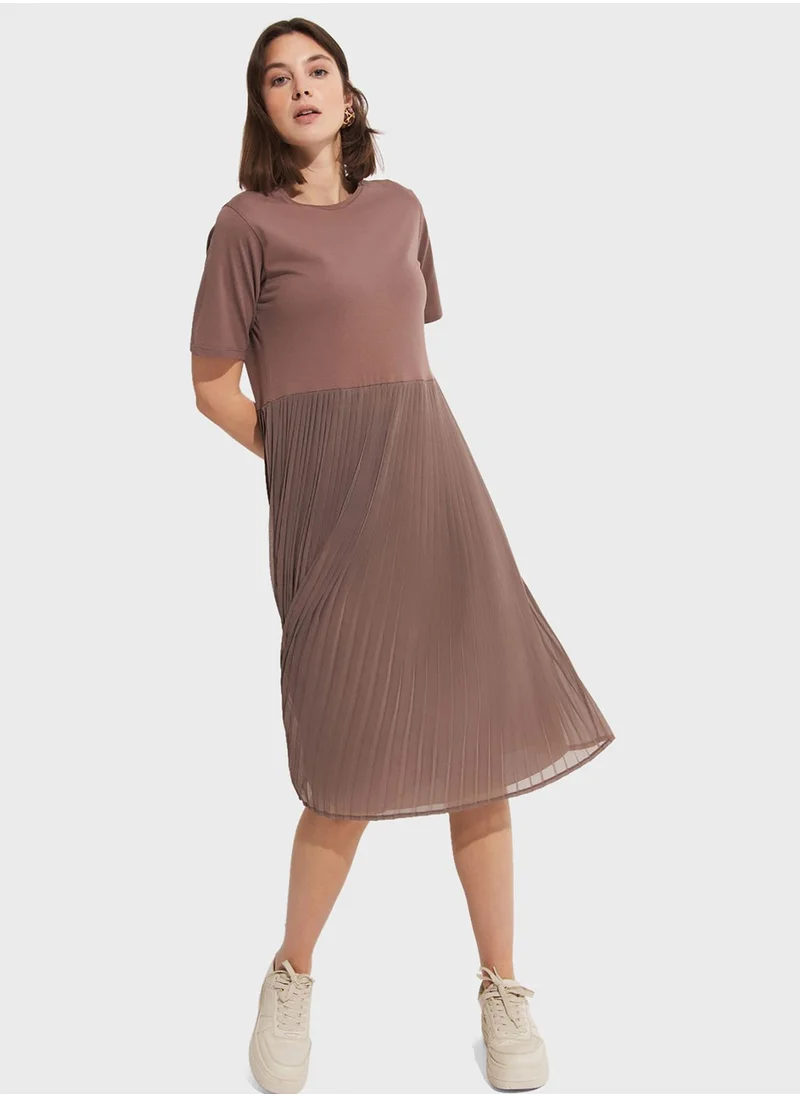 JUNE Pleated Crew Neck Dress