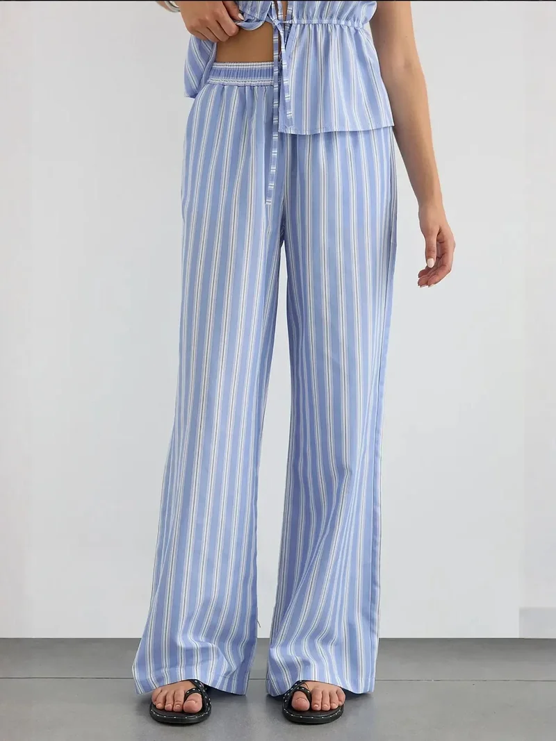 هيكاب بنطلون واسع مخطط بخصر مطاطي