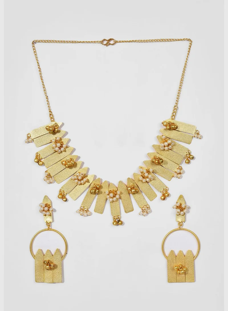 SOHI Gold Plated Pearls Necklace and Earrings Set