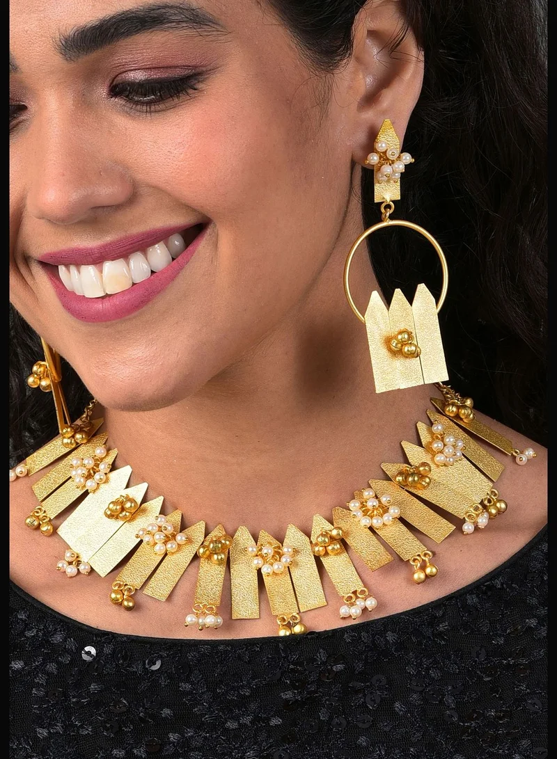 SOHI Gold Plated Pearls Necklace and Earrings Set