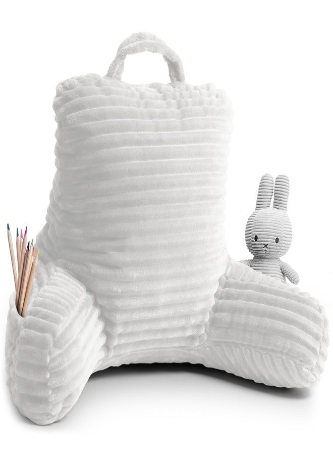 كلارا كلارك وسادة قراءة كلارا كلارك للأطفال - وسادة ظهر للجلوس في السرير، وسائد سرير ناعمة للجلوس في السرير، وسادة قراءة بيضاء للأطفال، وسادة كرسي سرير من الإسفنج الممزق مع مساند للذراعين وجيوب - Image 1