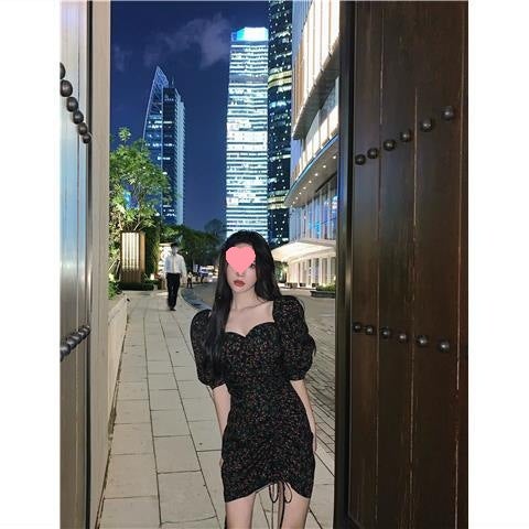 Hong Kong Style Vintage Puff Sleeve Square Collar Floral dress Womens Summer 2025 New Elegant Ruffle Drawstring Hip Skirt Picture color