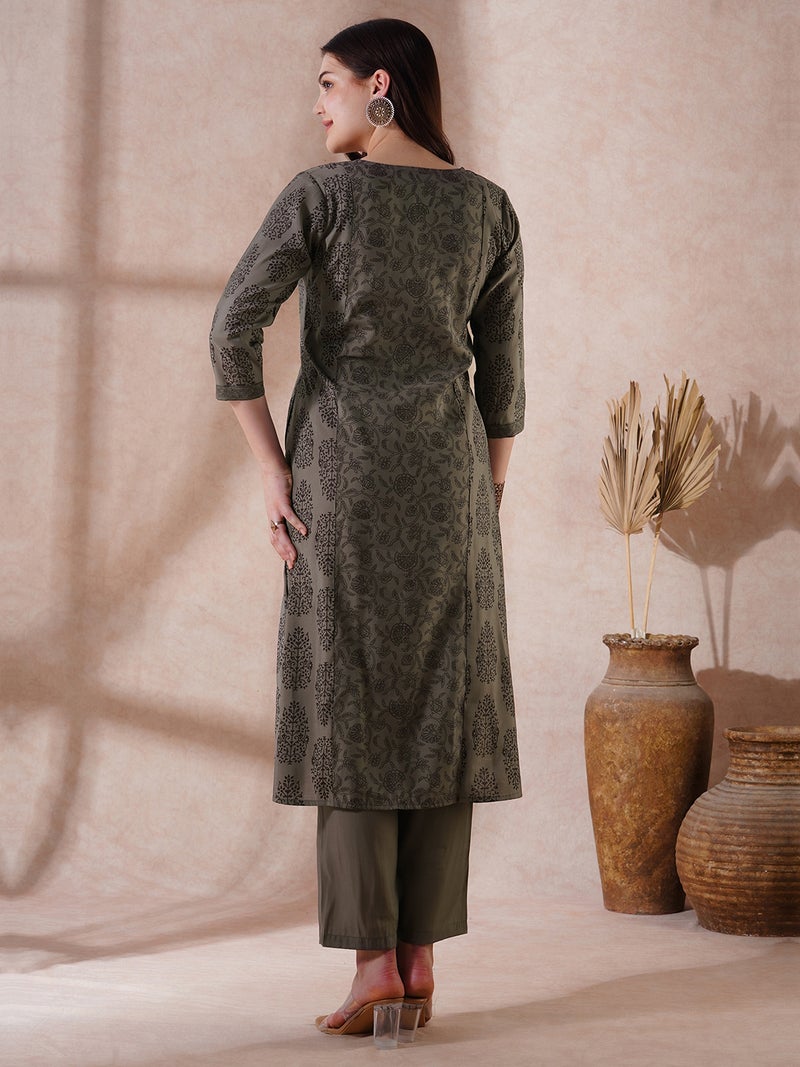 globus Globus Women Grey Round Neck Allover Floral Print High-Low Hem A-Line Kurta With Pants Festive Set  - Image 3