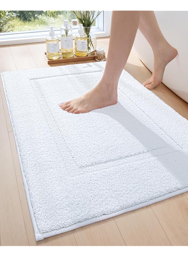 سجادة حمام فائقة الامتصاص وناعمة وقابلة للغسل ومضادة للانزلاق لأرضية الحمام وحوض الاستحمام وغرفة الاستحمام 20 بوصة × 32 بوصة بيضاء - Image 1
