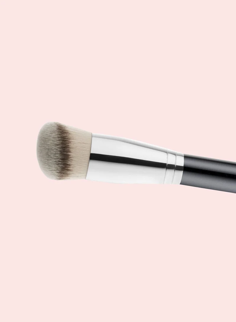 MAC Cosmetics Synthetic Rounded Slant Brush #170