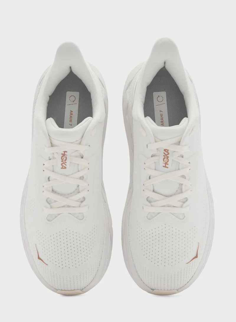 Hoka Arahi 7