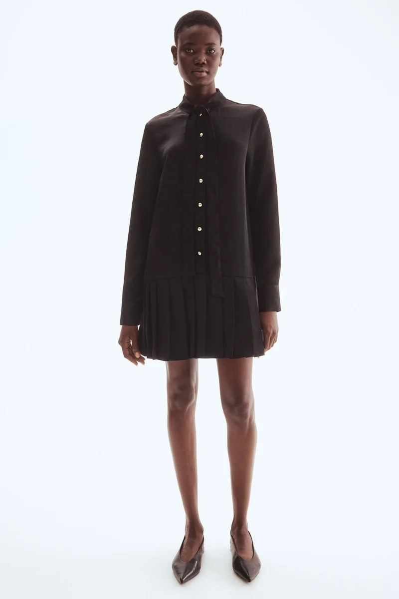 اتش اند ام فستان قميص بتنورة ذات كسرات