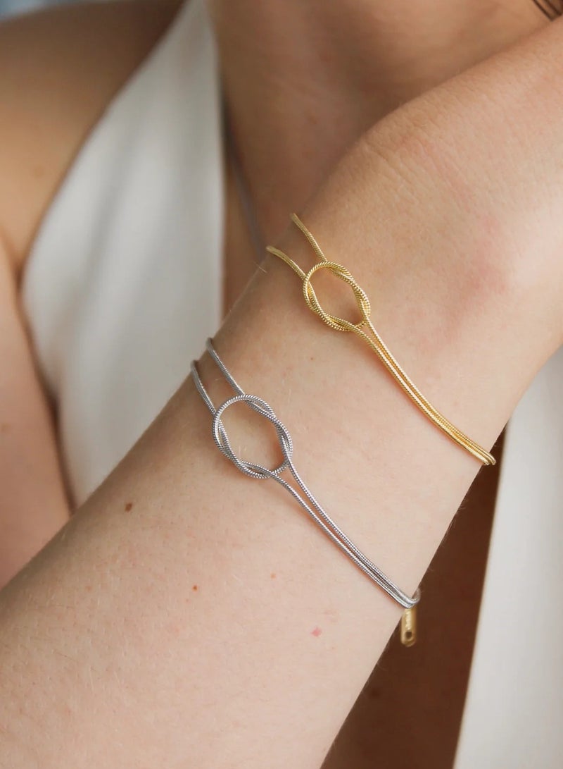 Rwnq Thin thread bracelets with a double-knot design made of sterling silver/titanium – featuring a simple and modern look for everyday wear. Perfect as a Valentine’s Day gift, anniversary present, or a meaningful gesture for close friends. Luxurious men’s and women’s bracelets with a sleek, shiny, and comfortable finish. _ Accessories _ Men's and Women's Accessories _ Unisex Bracelets  - Image 4