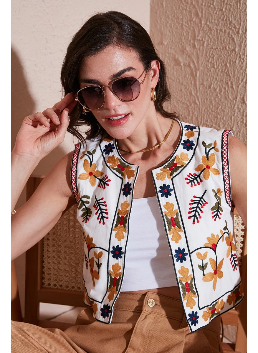 Lela Cotton Regular Fit Floral Embroidered Crop Vest Women's Vest 676237
