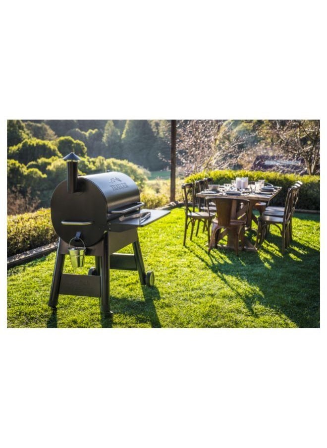TRAEGER - Pro 780 Electric Wood Pellet Grill and Smoker, Black, 780 Square Inches Cook Area, 500 Degree Max Temperature, Meat Probe, 6 in 1 BBQ Grill with WiFi and app connectivity, Black - Image 1
