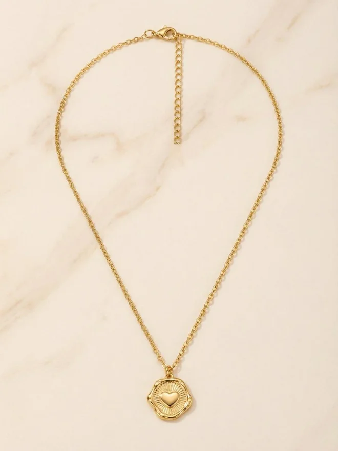 Styli Geometric Heart-Shaped Pendant Necklace
