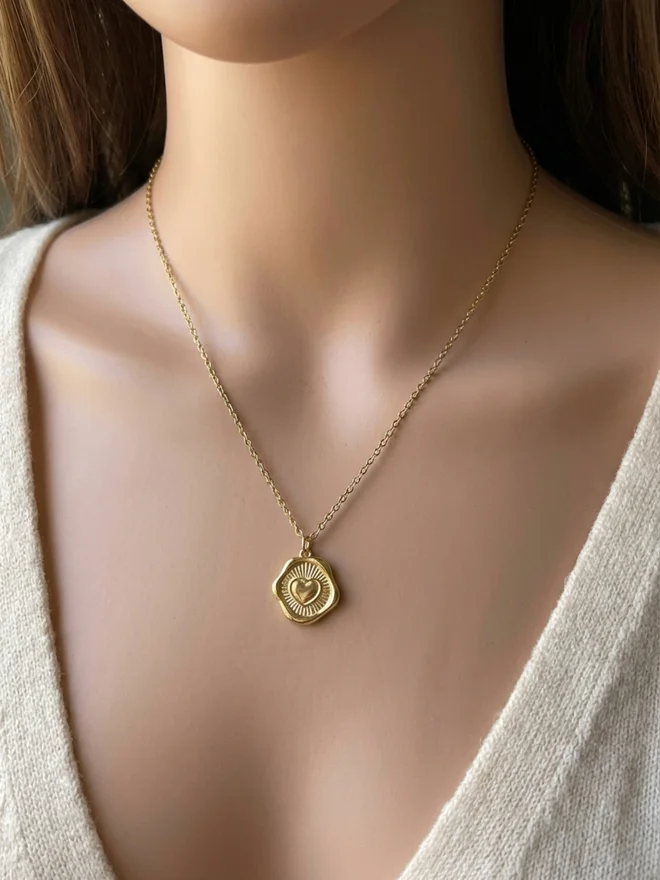 ستايلي Styli Geometric Heart-Shaped Pendant Necklace