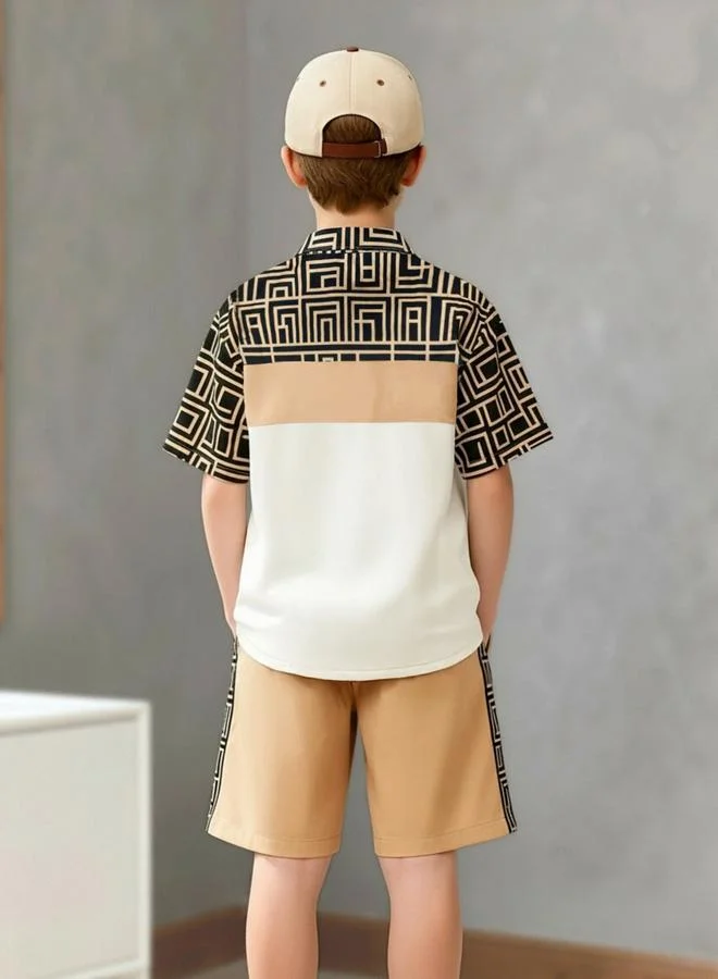 تايك تو مجموعة من قميص وشورت بنمط كتل الالوان للأولاد