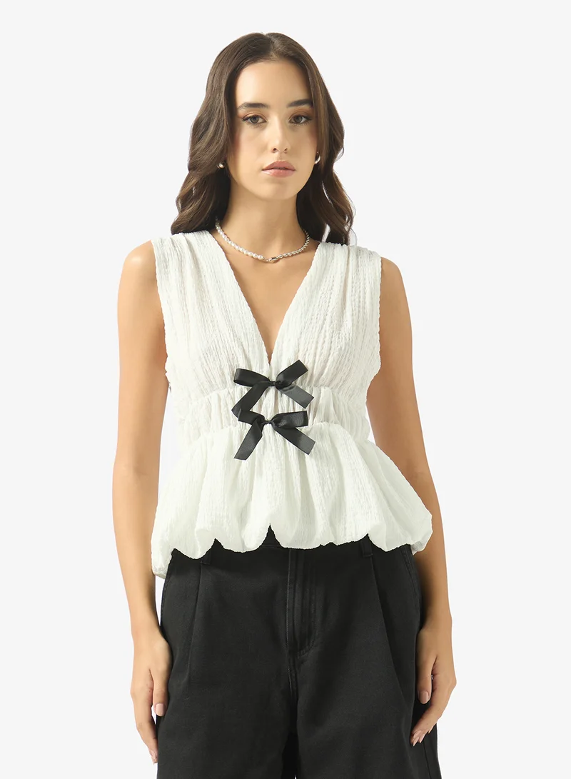 جينجر V Neck Gather Detail Top with Bow
