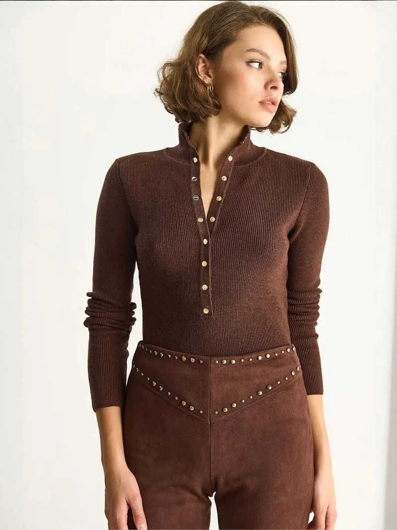 Bianco Lucci Dark Mocha Brown LUCCI Fitted Long Sleeve Knit Blouse with Snap Closure for Women | Best Price UAE