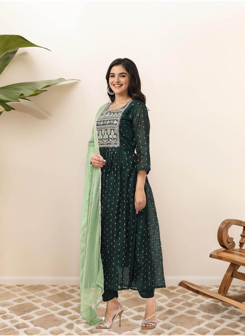 ISHIN Women's Bottle Green Chanderi/Shantoon Embellished Tunic Full Length Casual Straight Fit Kurta Set  - Image 2