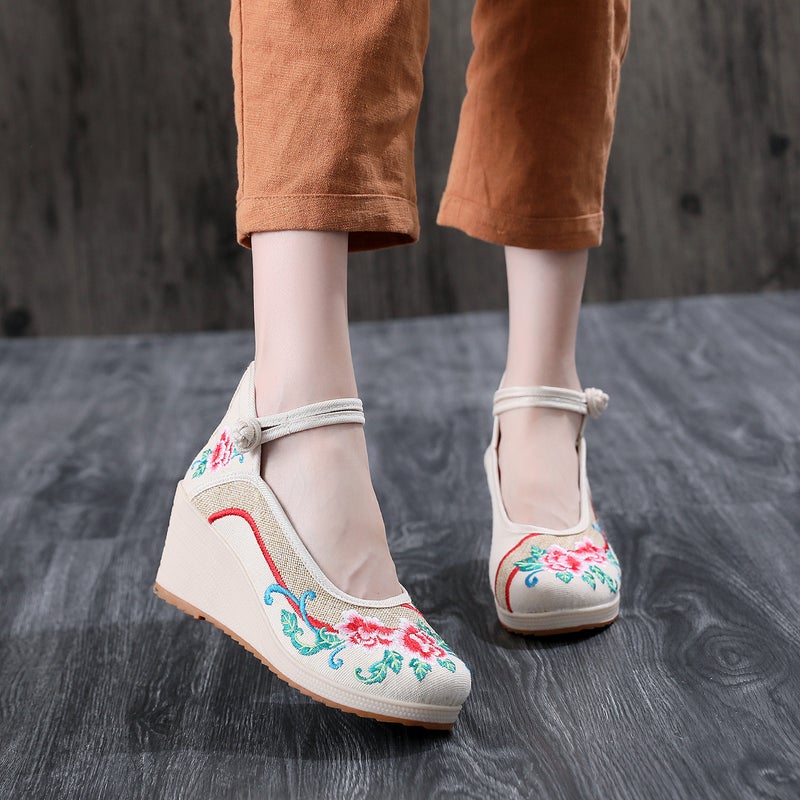 Flowers Like Brocade, Seeking Fragrance, Meet Love Mu Antique Shoes Hanfu Ethnic Style Embroidered Shoes High-Heeled Comfortable Cloth Shoes - Image 3