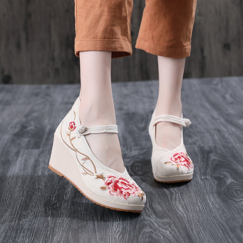 Flowers Like Brocade, Seeking Fragrance, Meet Love Mu Antique Shoes Hanfu Ethnic Style Embroidered Shoes High-Heeled Comfortable Cloth Shoes - Image 2