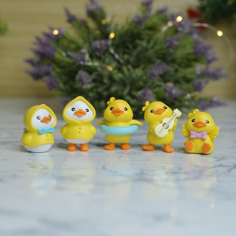 PICKARTME Cute Bird Chicks Set of 6 Miniature Set for Unique Gift Home DecorChristmas Bedroom Living Room Office Restaurant Decor Car Dashboard Items Resin - Image 1