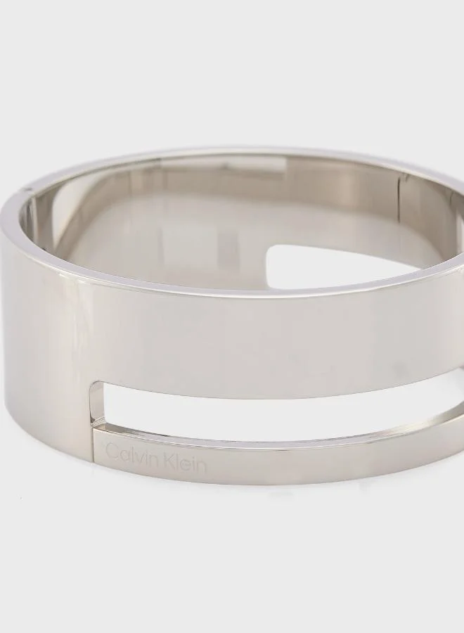 كالفن كلاين أساسيات هندسية