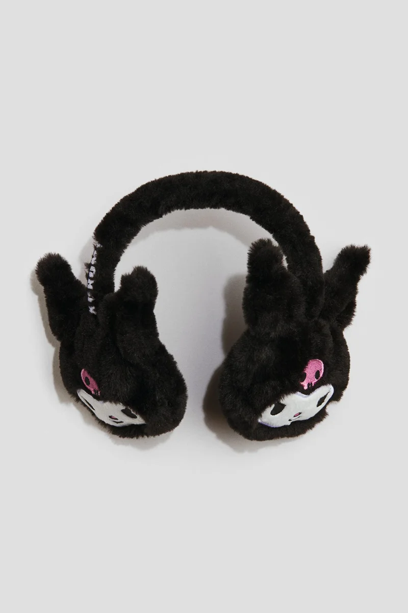 اتش اند ام غطاء أذنين منفوش مُطرز