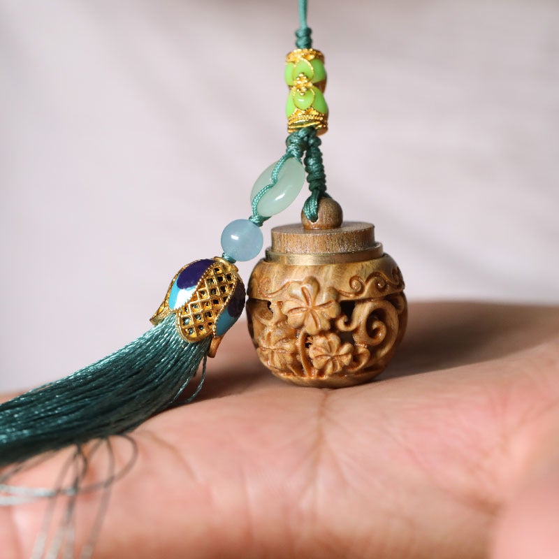 Handmade Green Sandalwood Hollow out Pendant Keychain Incense Scented Ball Teachers Day Gift Unisex Mobile Phone Lanyard Hollow Lotus [Green Sandalwood] Send 1-2 Fragrant Pills 