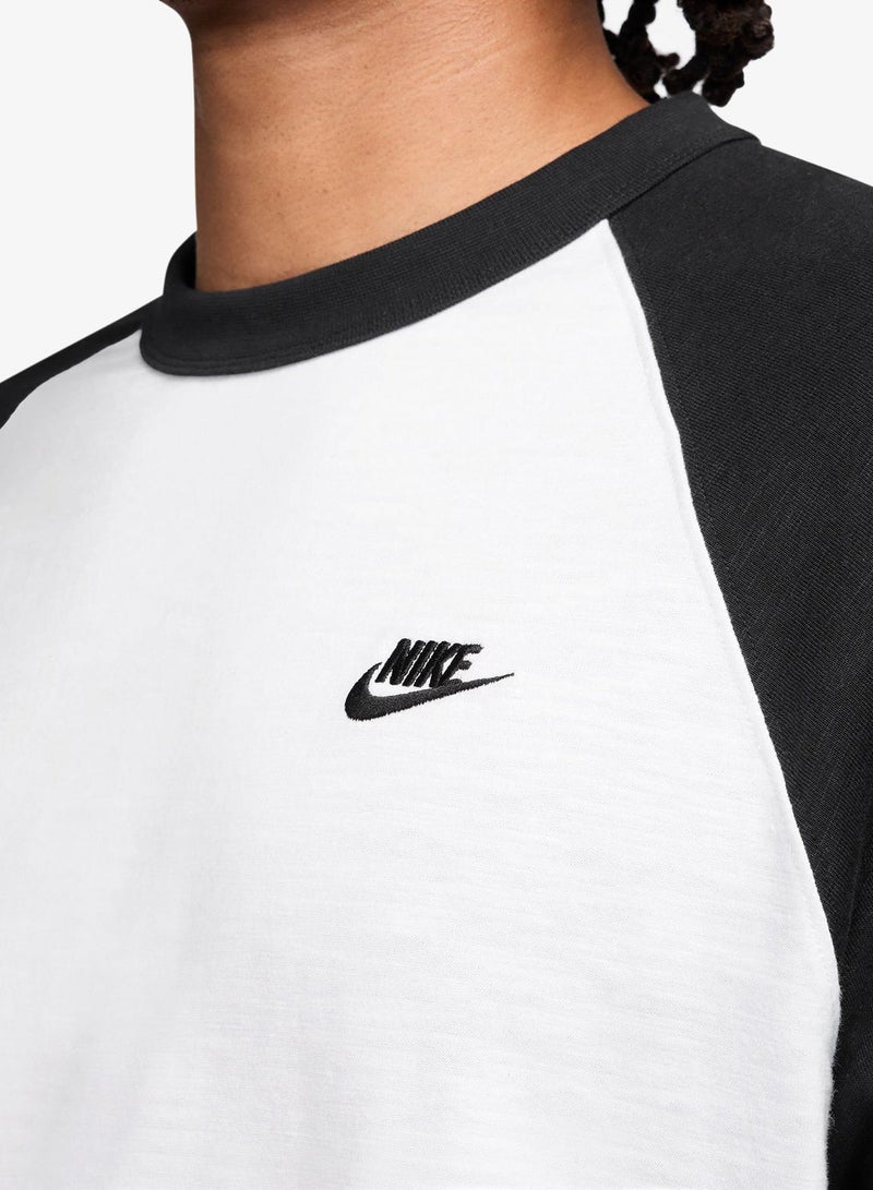 Nike Club 3/4 Raglan T-Shirt - Image 3