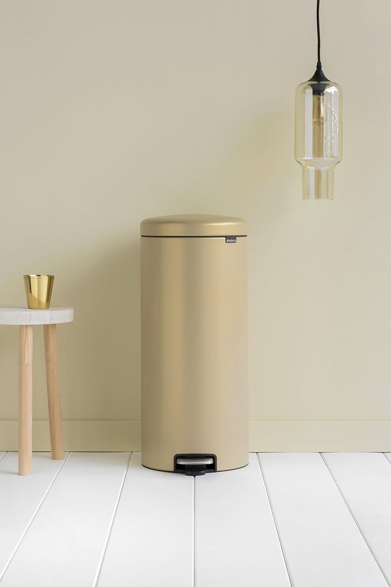 Brabantia  Mineral Finish newIcon Step Trash Can, Gold Beach, 30L Bin - Image 3
