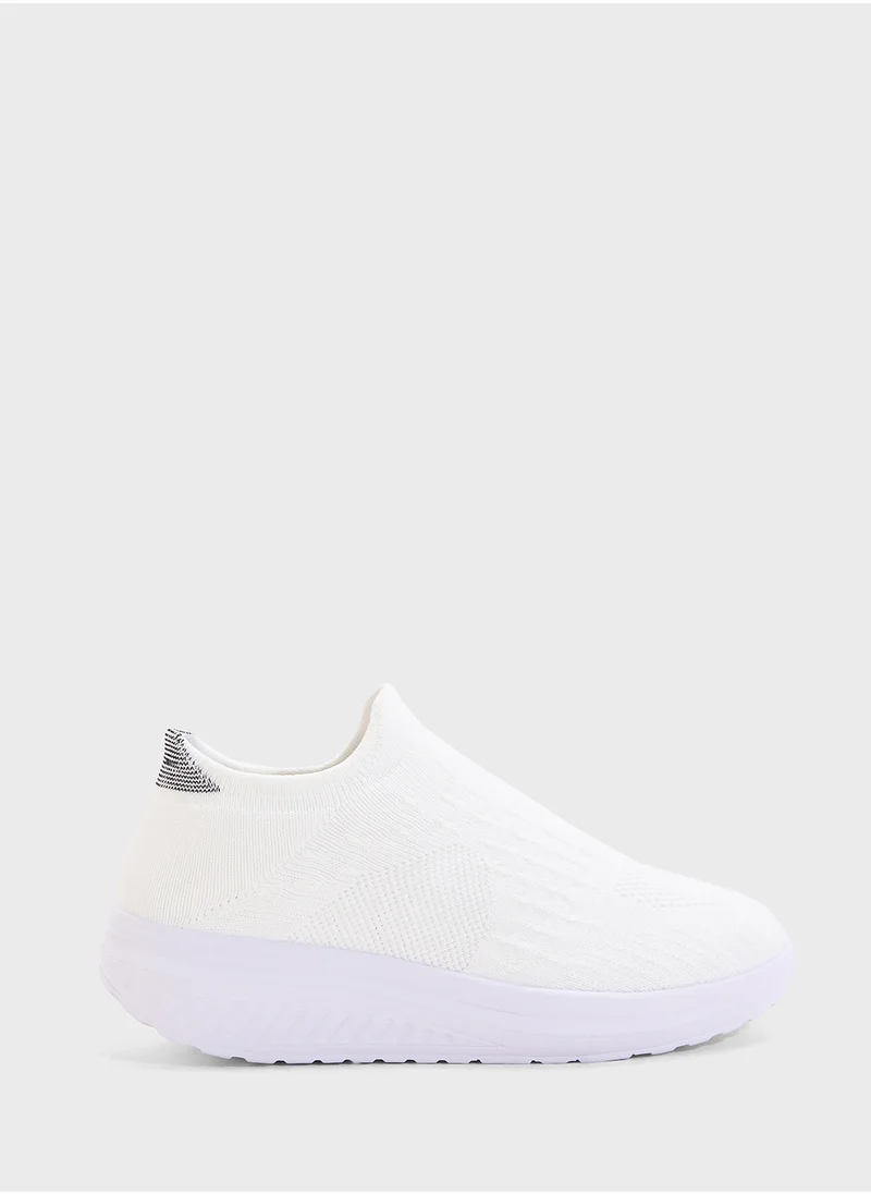 جينجر Knit Pull On Sneaker