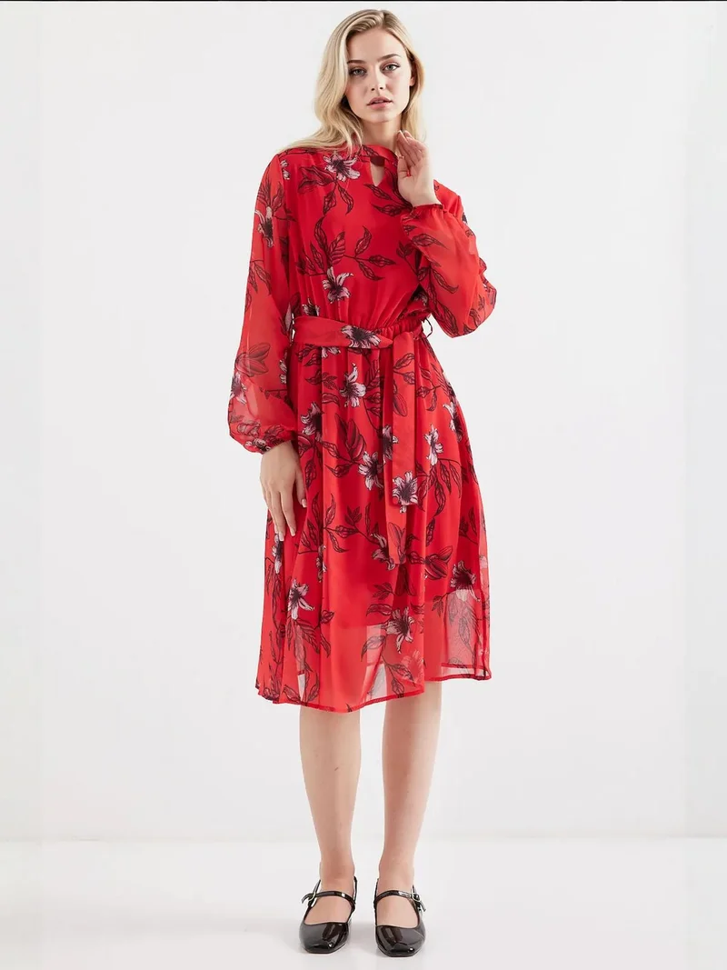 بيغ دارت فستان ميدي بطبعة زهور مع رباط