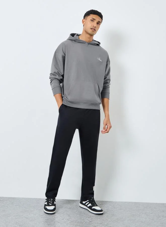 ستايلي هودي فليس واسع بتفاصيل مُطرّزة